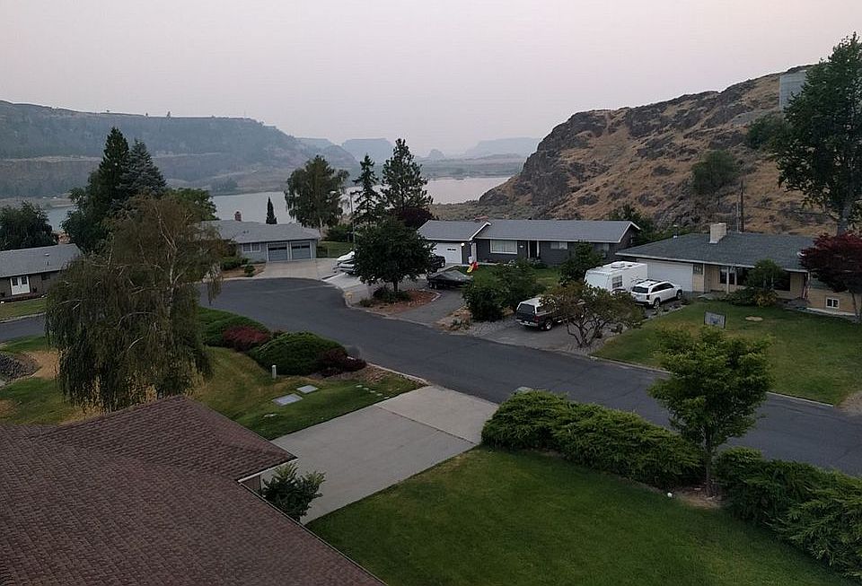 1st image of 130 Silver Dr