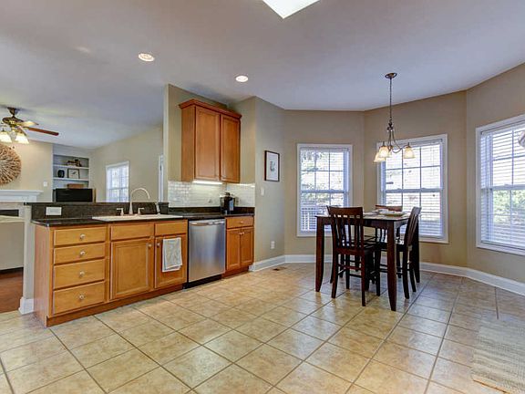 5th image of 8365 Harbor Cove Dr