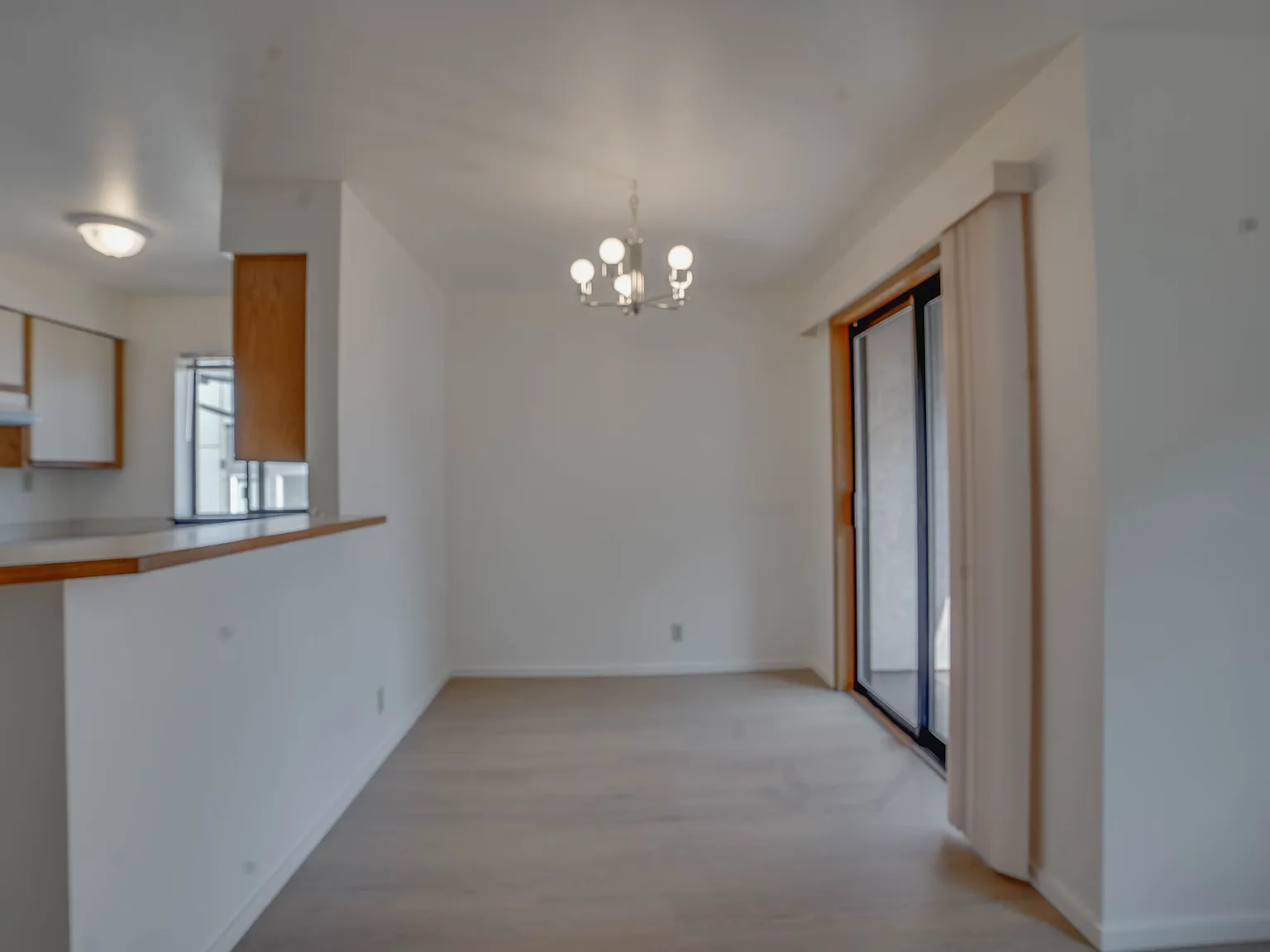 2 bed, 900 sqft, $2,500 — Photo 4