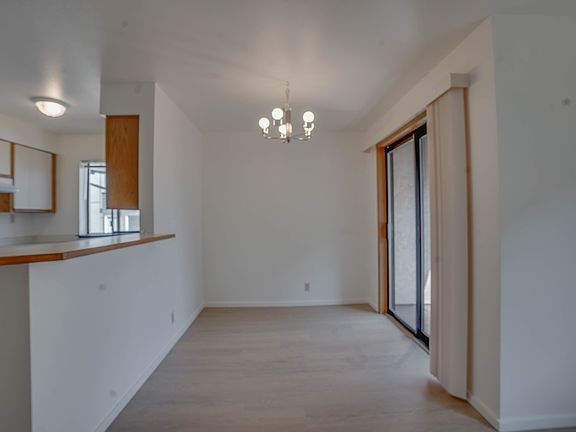4th image of 1116 NW Market St APT 204