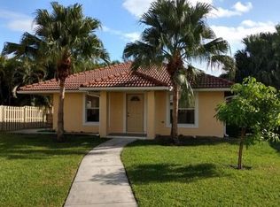 13941 Folkestone Cir APT D, Wellington, FL 33414