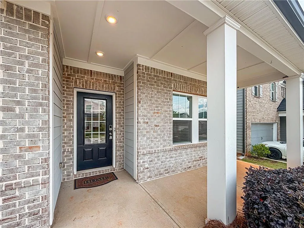 5 bed, 3.0 bath, 2674 sqft, $2,550 — Photo 3