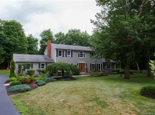 22 Shawnee Ln, Monroe, CT 06468