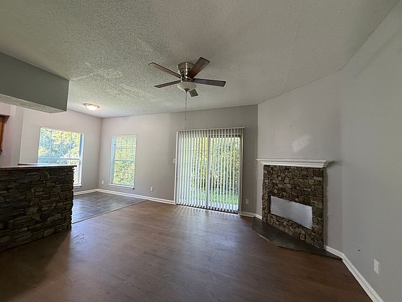 5th image of 668 Waterville St #1