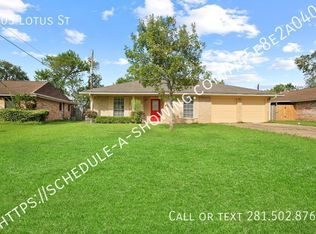 305 Lotus St, Lake Jackson, TX 77566
