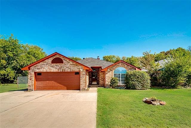 1st image of 628 Beatty Dr