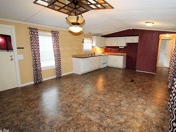 5th image of 501 Cedar St