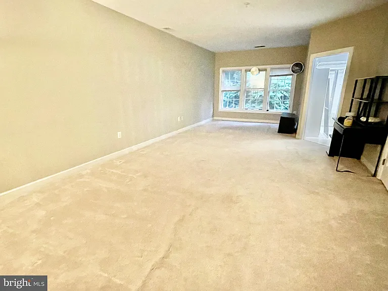 12402 Falconbridge Dr — Photo 14