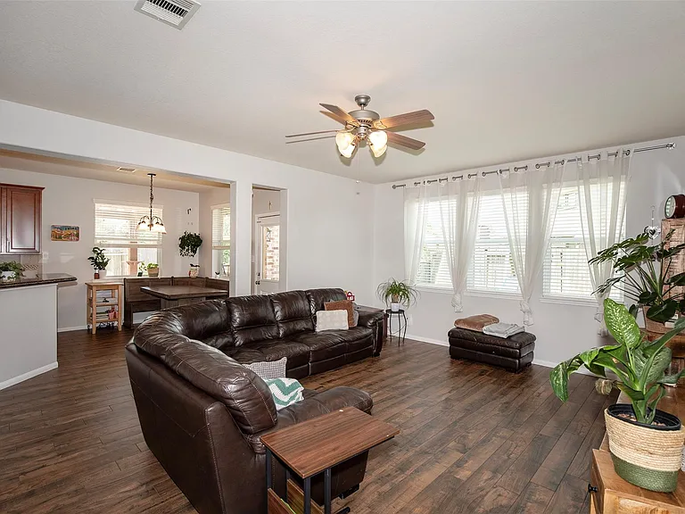 2110 Stonehollow Ct — Photo 10