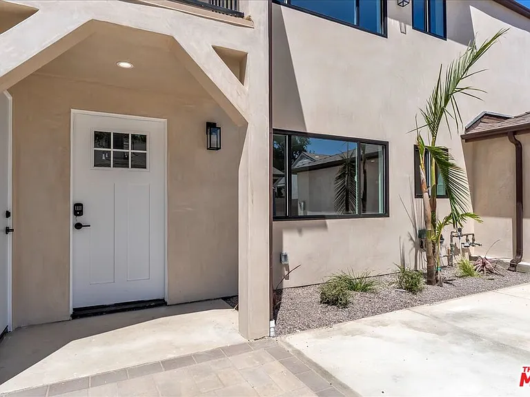 6913 Encino Ave #LOWER — Photo 7