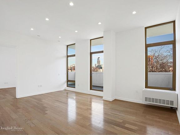 4th image of 4709 5th St APT 302