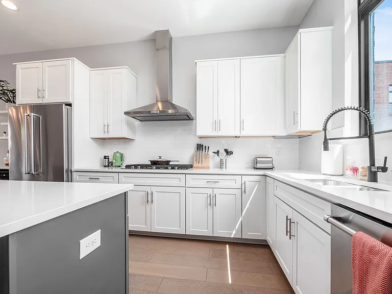 271 Neruda Ave — Photo 15