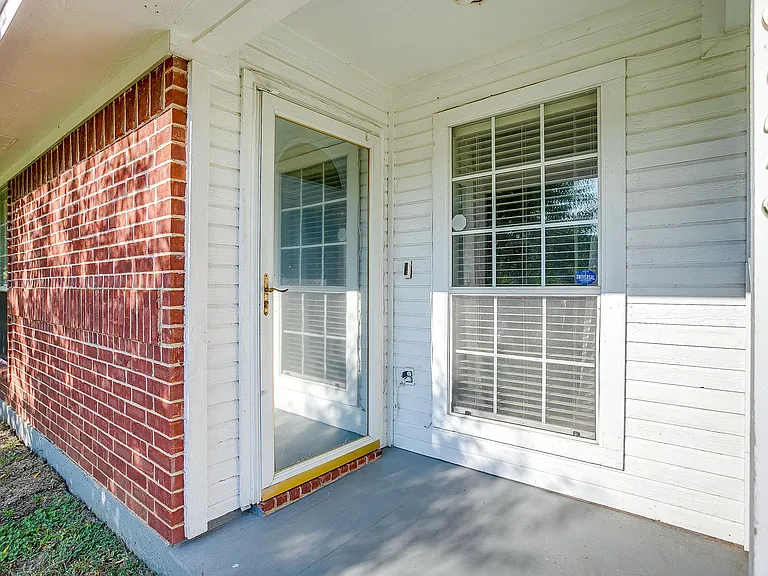 5323 Northridge Blvd — Photo 16