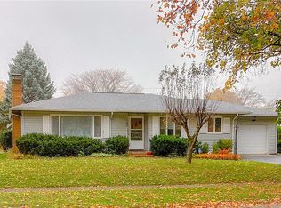 127 Pine Tree Ln, Rochester, NY 14617