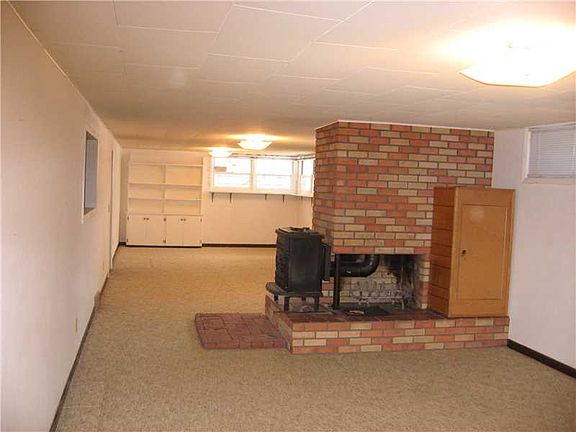 5th image of 2114 22nd St W