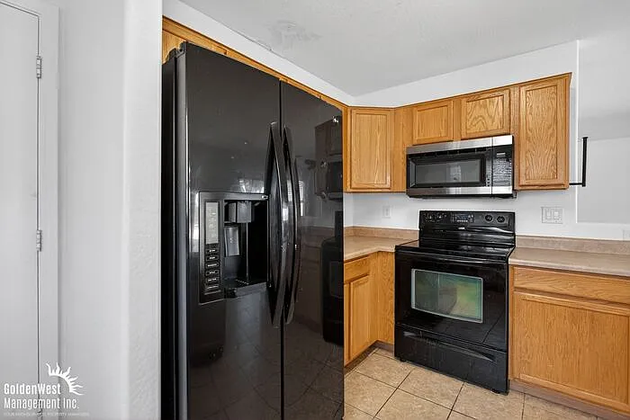 24011 N Cargo Ave — Photo 9