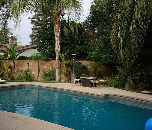 4th image of 8012 Farralone Ave