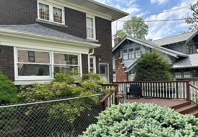 3 bed, 2890 sqft, $3,900 — Photo 3