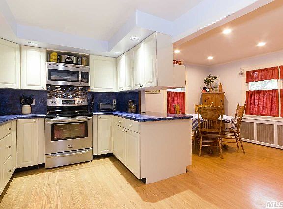 3rd image of 376 Elmore Ave