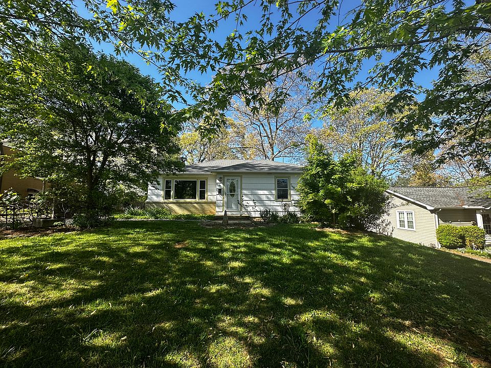 1st image of 23 Sandon Dr