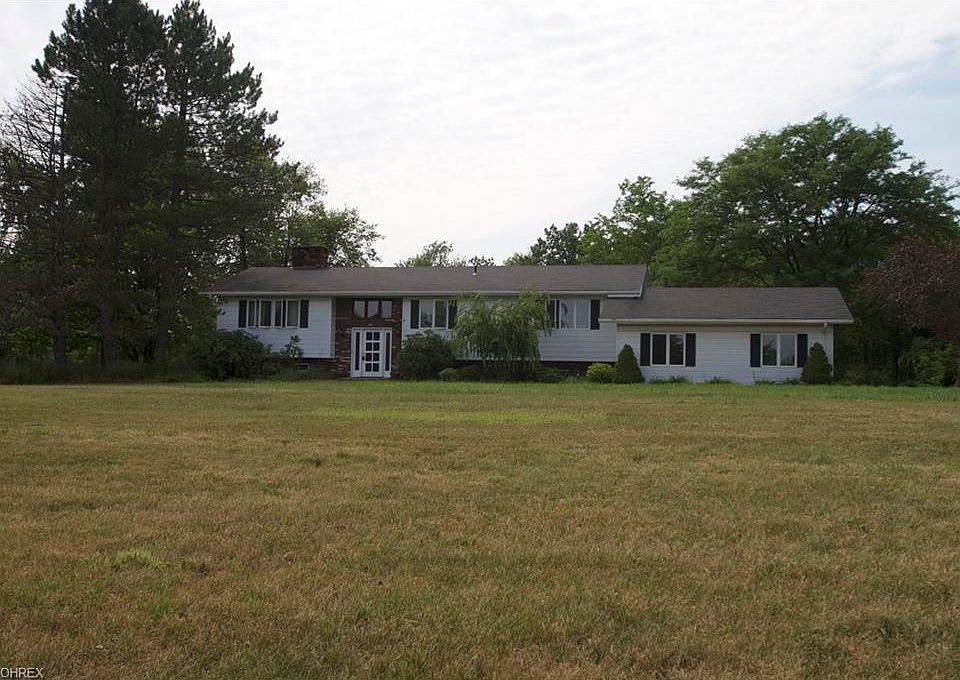 1st image of 11010 Forest Oaks Dr