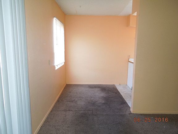 3rd image of 411 S 11th St APT 5