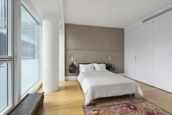 Rented by Compass | media 22