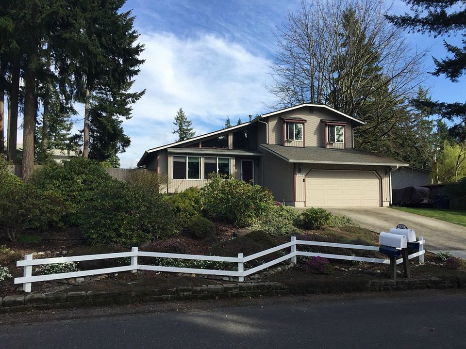 1st image of 11827 132nd Ave E