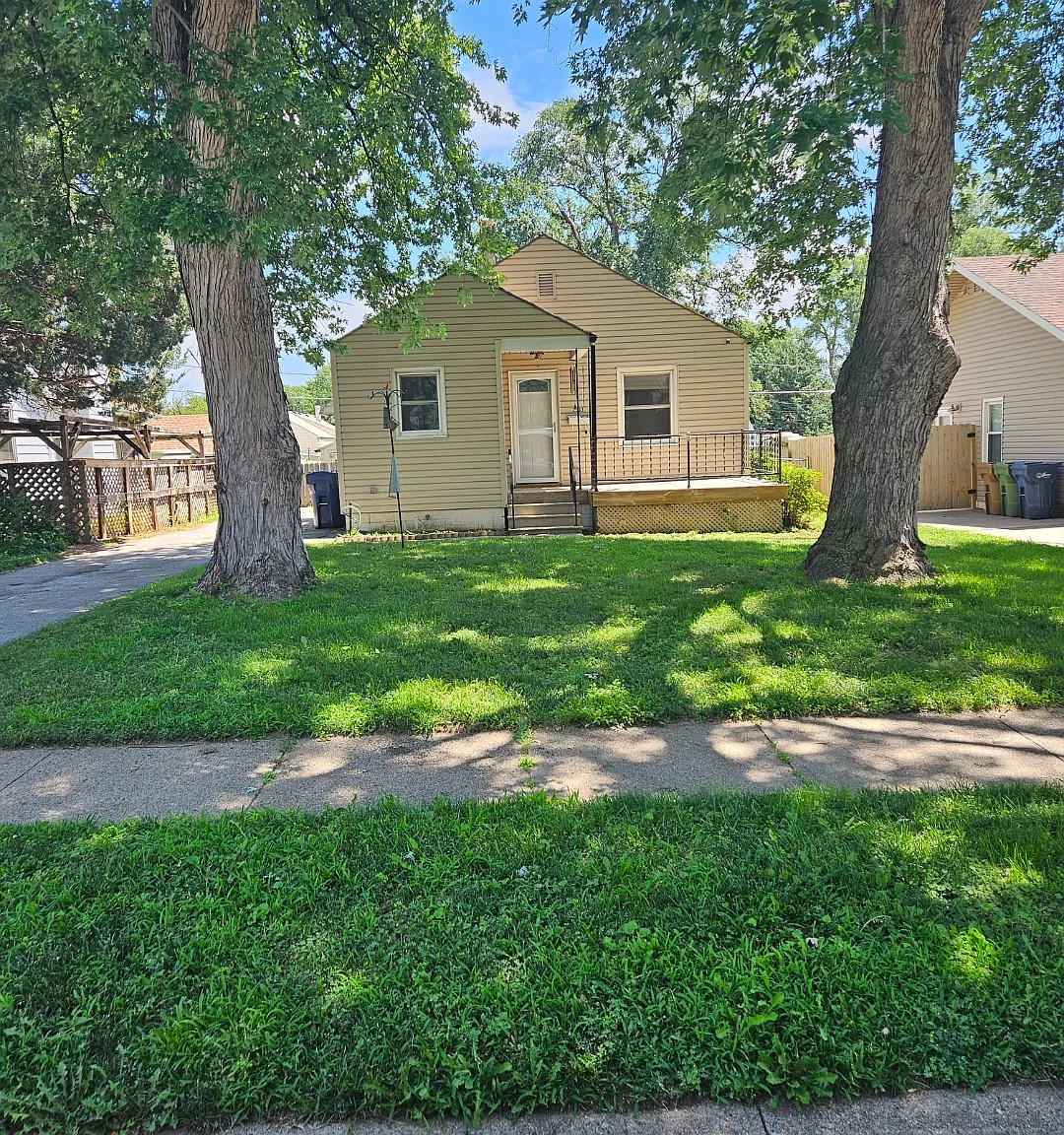 2503 Madison St — Photo 1