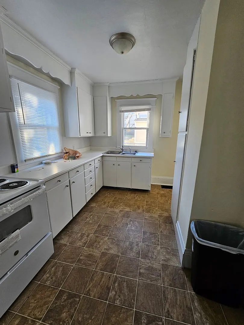 2 BR near Uptowne High Point — Photo 4