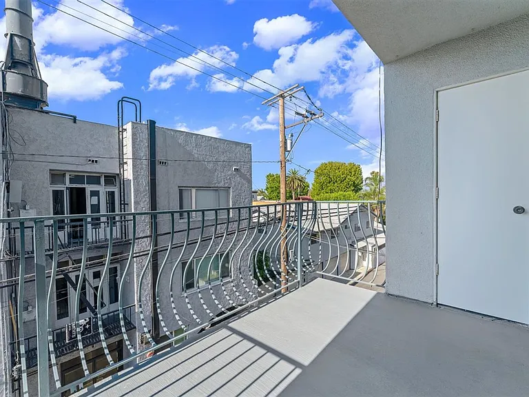 1175 E. Ocean Blvd — Photo 10