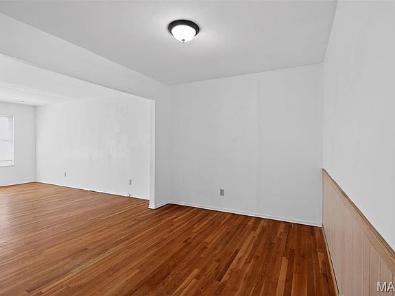 4th image of 2515 Burchard Dr