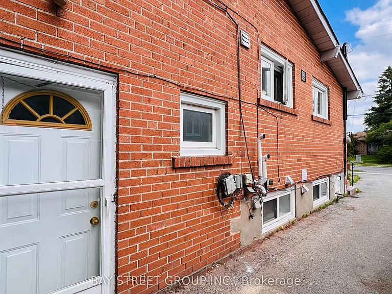 147 Roywood Dr — Photo 6