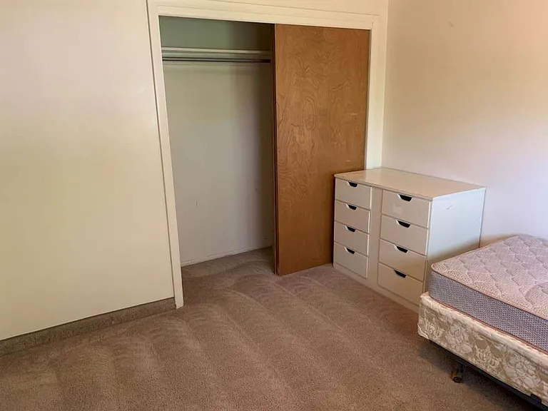 527 E 700 N #1 — Photo 10