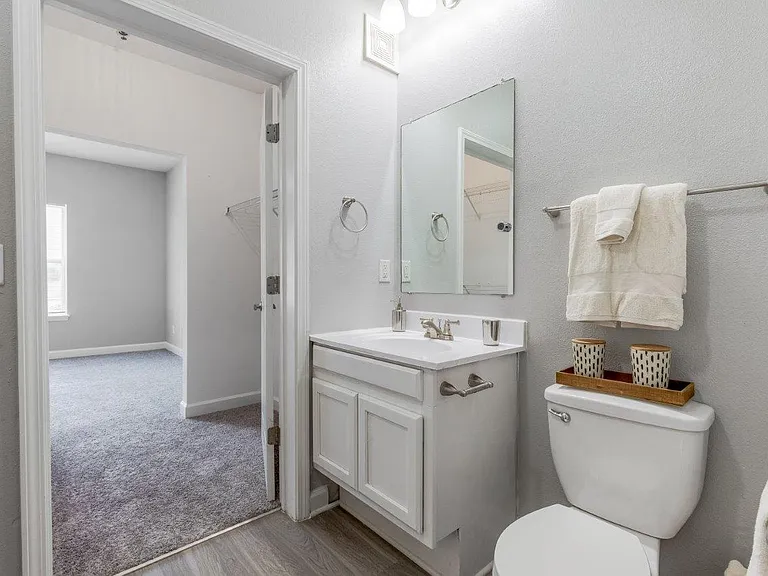 The Overlook At Golden Hills Apartment Homes — Photo 10