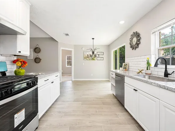 9539 W Savile Circle, Houston, TX 77065