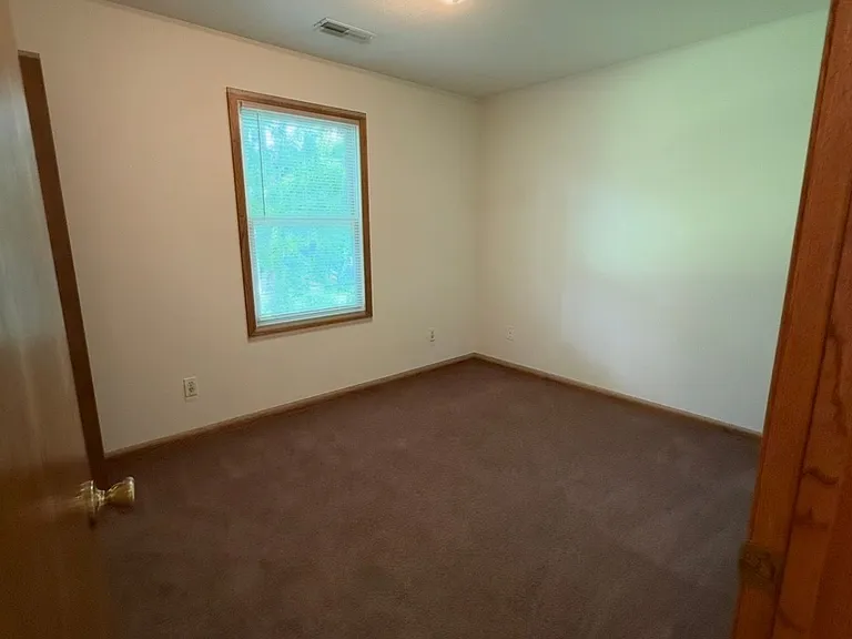 206 N Meek St #D — Photo 11