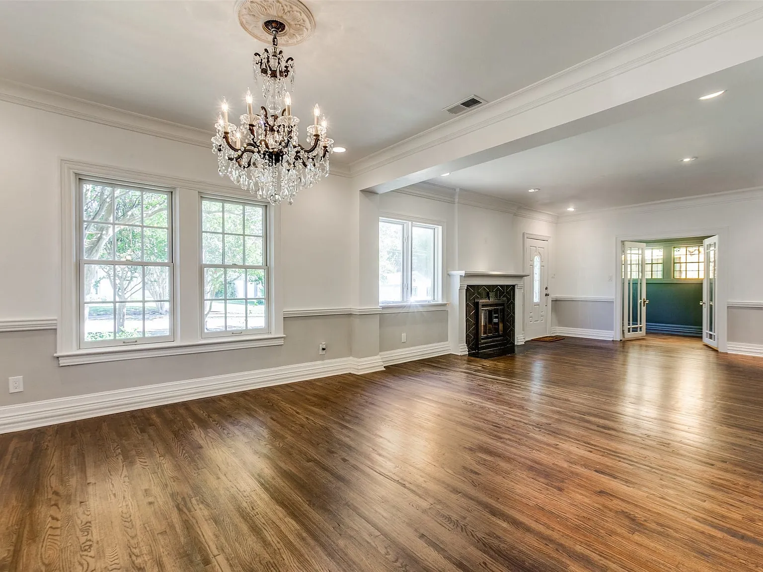 3 bed, 2.0 bath, 1678 sqft, $3,500 — Photo 3