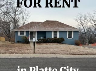 4 Atchison Ct, Platte City, MO 64079