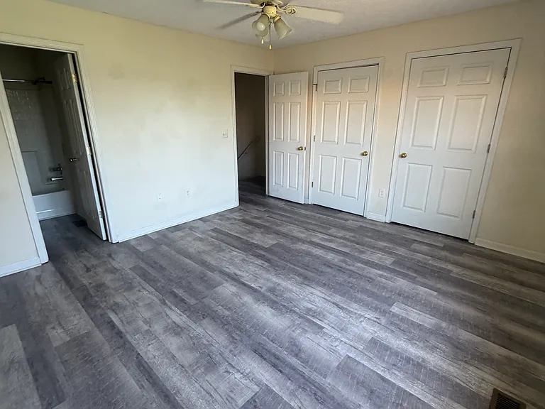 37 Point Place Dr — Photo 10