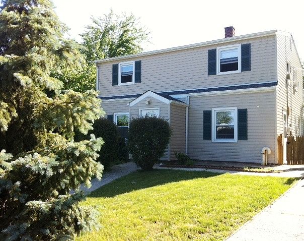 1st image of 14 Horseshoe Ln