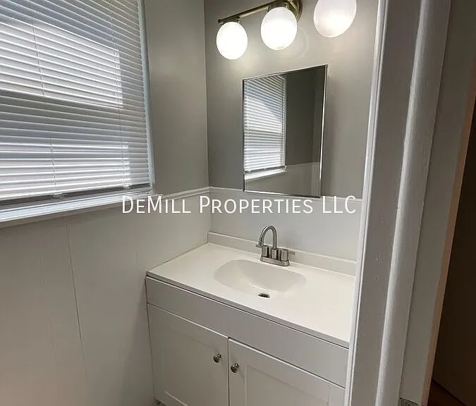 617 W Bluegrass Rd — Photo 17