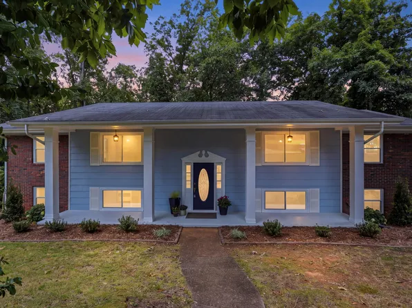 2824 Ridgecrest Dr, Chattanooga, TN 37406