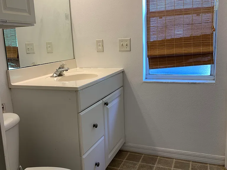 1061 Oak Forest Cir — Photo 14