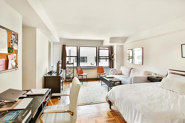 Rented by Engelman And Co | media 6