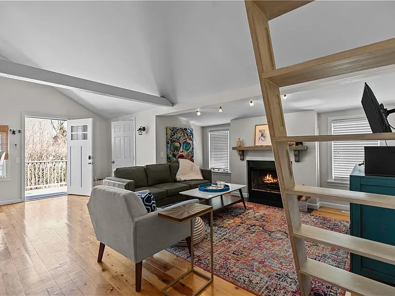 1024 Anthony Rd — Photo 8