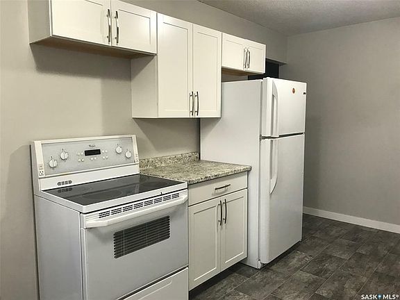 5th image of 97 Marshall Cres
