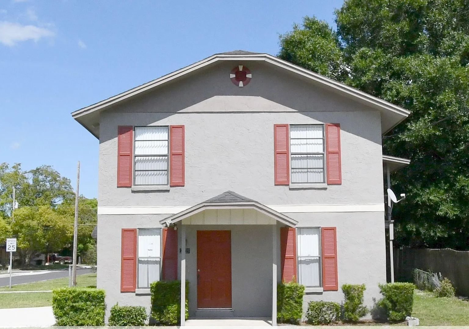 Charming 2bd/1ba Home In Sanford Ideal Location & Low Maintenance! 1st Floor Unit — Photo 1
