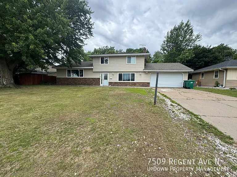 7509 Regent Ave N — Photo 2
