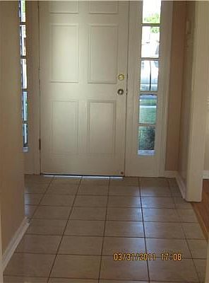 3rd image of 3261 Grandlake Blvd
